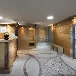 Hotel Les Mazots Du Clos 5*