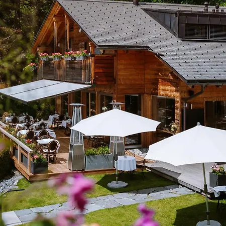 Les Mazots Du Clos מלון 5*