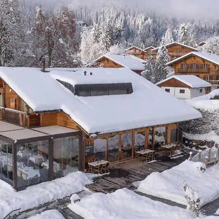 Les Mazots Du Clos מלון 5*