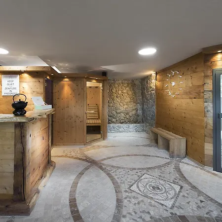 מלון Les Mazots Du Clos 5*