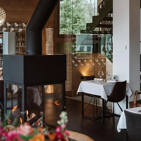 Hotel Les Mazots Du Clos 5*